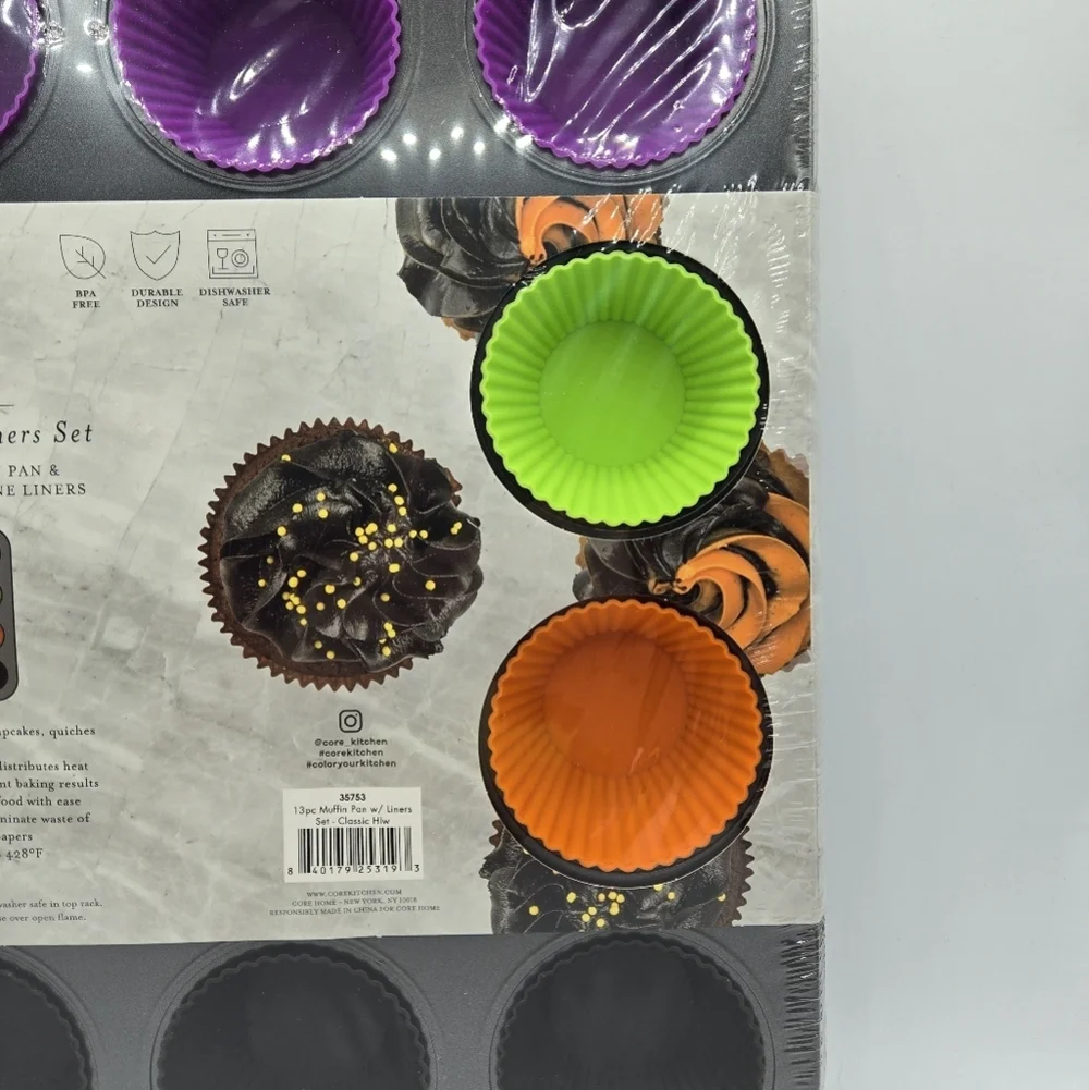 Core Kitchen Classic Halloween Everyday Muffin Cupcake Pan with Silicone Liners